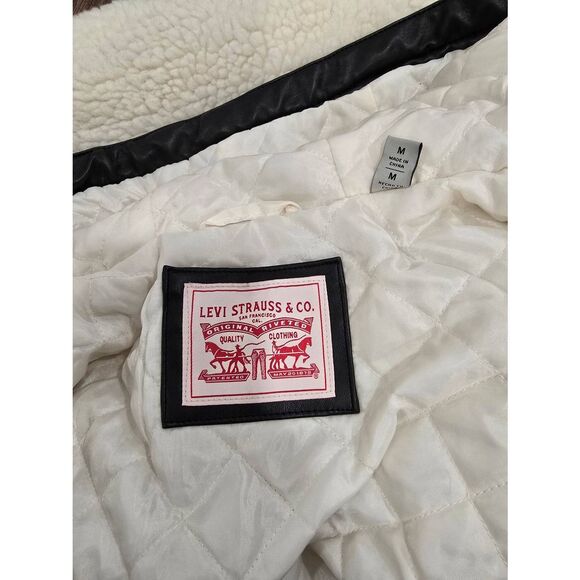 NWOT Levi Strauss Faux Shearling Sherpa Hooded Coat Jacket Women’s M (Read) - Picture 2 of 14